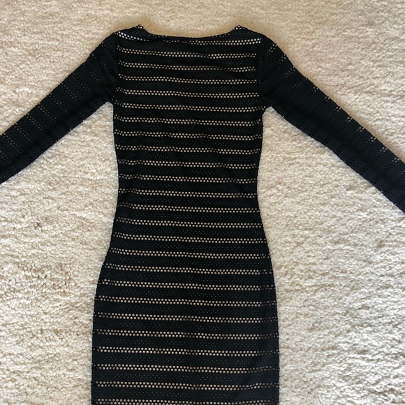 Reiss black bodycon with sleeve dress size 0 - Picture 4 of 4